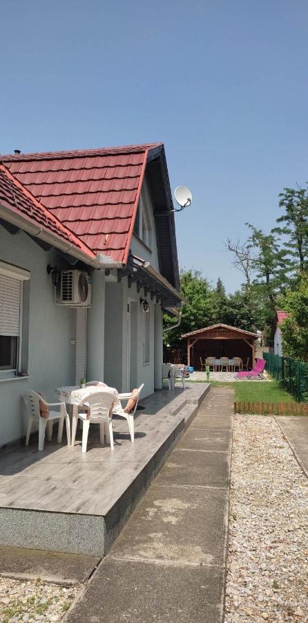 4 Lurko Apartman Uj Apartment Hajduszoboszlo Exterior photo