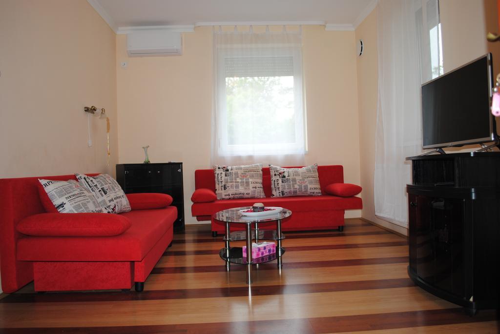 4 Lurko Apartman Uj Apartment Hajduszoboszlo Exterior photo